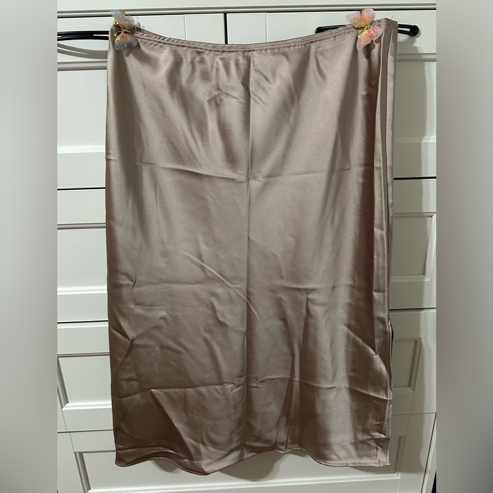 NWOT Silk side slit midi skirt